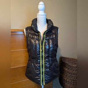 Halifax Traders Black Down Filled PUFFER Vest Green Accents SZ L